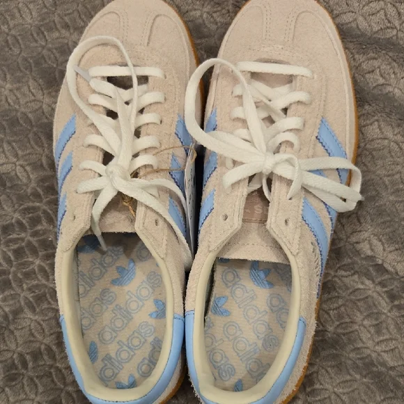 Adidas Handball Spezial Cream and Light Blue Sneakers Size 7 NWT - Picture 2 of 6
